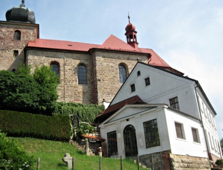 Kostel sv. Jiljí v Železnici