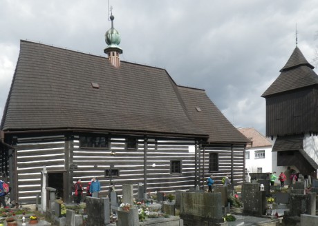 Slavoňov - dřevěný kostel sv. Jana Křtitele z roku 1553 