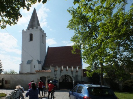 Kostel ve Starých  Ždánicích