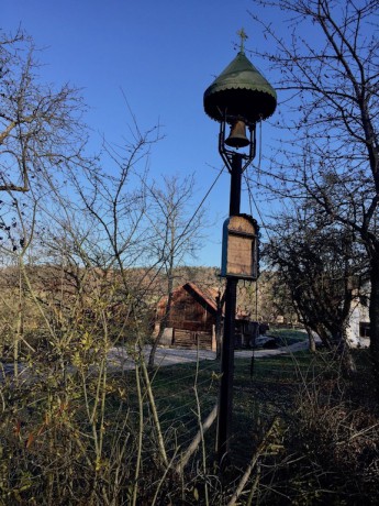 Zvonička v osadě Svatý Petr