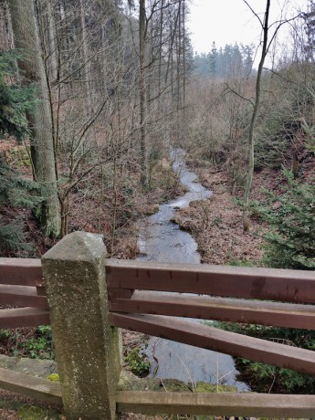 Potok Bystrý z mostu