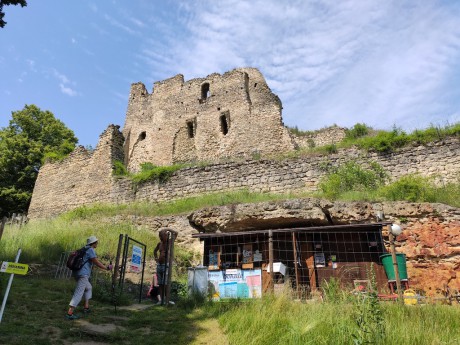 Zřícenina hradu Michalovice II