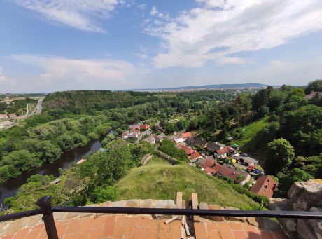 Výhled ze zříceniny hradu Michalovice II