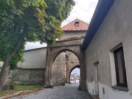 24  Bělá pod Bezdězem, Česká brána z roku 1522