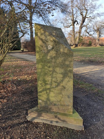 21 Pomník padlým z bitvy v r. 1866