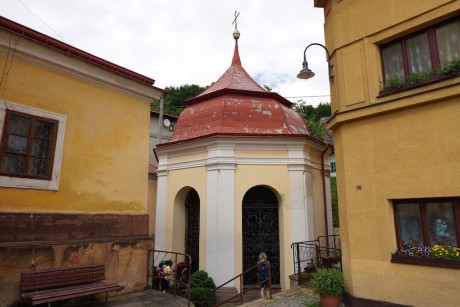 27 Malé Svatoňovice - kaple Panny Marie Lurdské s pramenem