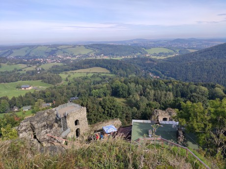 13 Výhled z hradu III