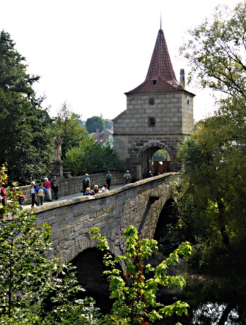 Stříbro - kamenný most přes řeku Mži