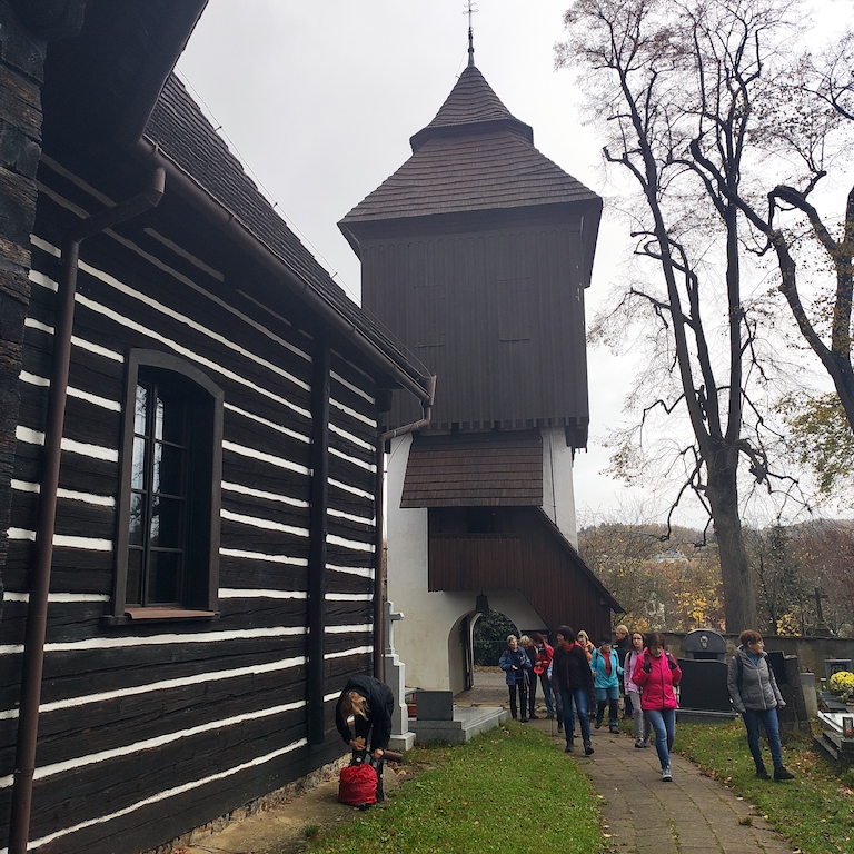 13 Slavoňov – kostel sv. Jana Křtitele z r. 1553