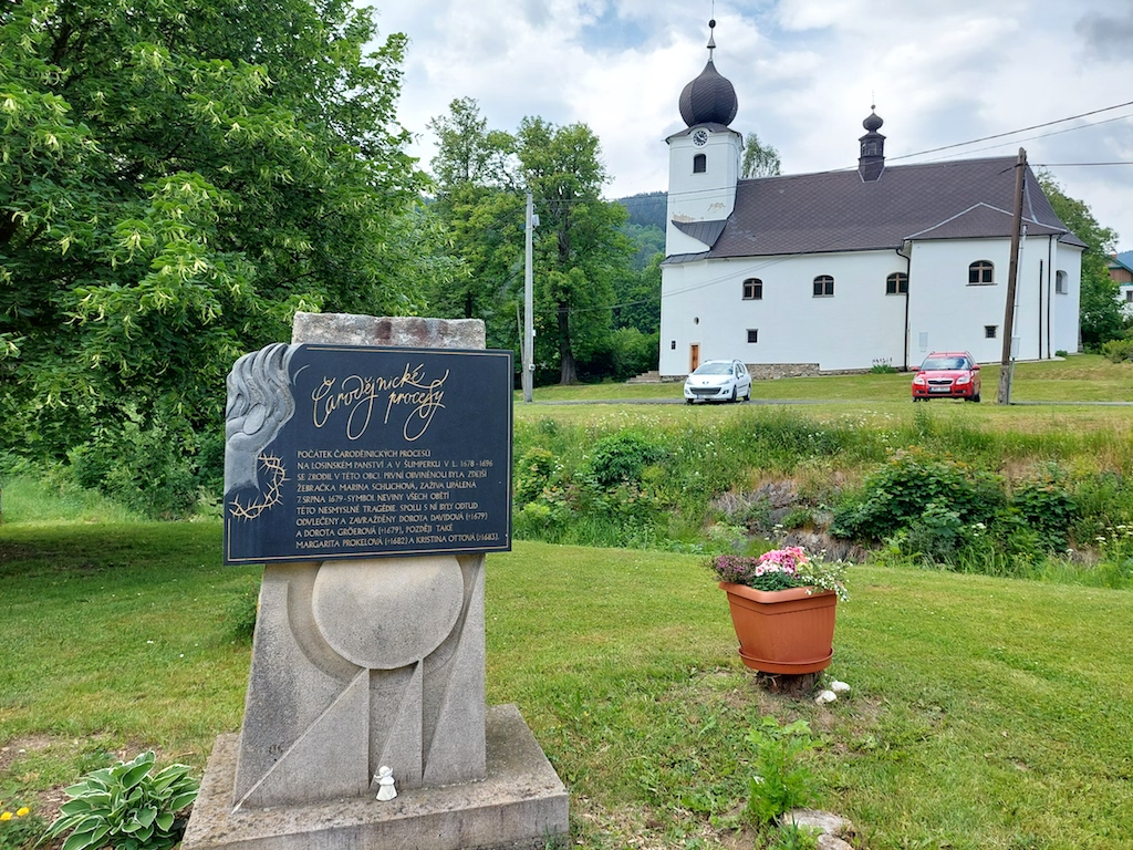 22 Vernířovice – kostel sv. Matouše
