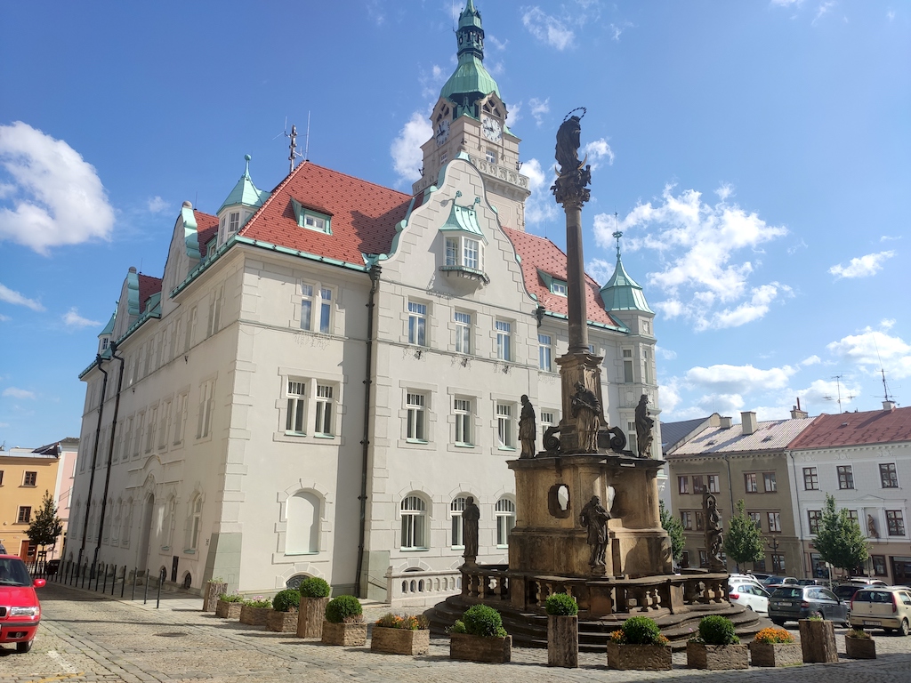 48 Šumperk – radnice a morový sloup