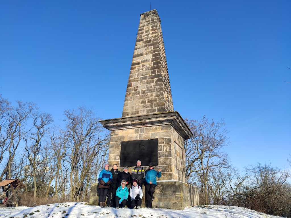 04 Vrch Bedřichov – památník bitvy u Kolína r. 1757