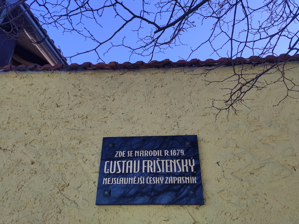 14 Kamhajek – rodný dům Gustava Frištejnského