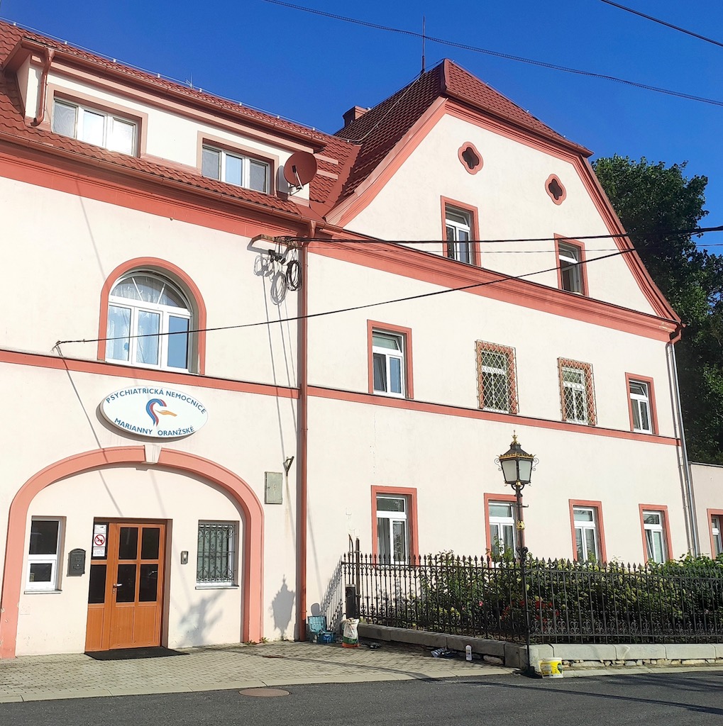 19 Léčebna Marianny Oranžské, původně její zámek