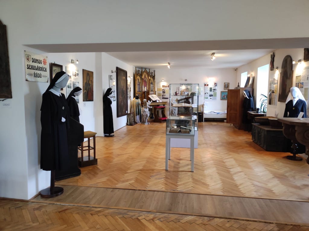 49 Bílá Voda - Muzeum internace řádových sester