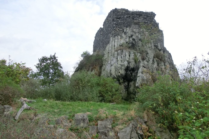 Hrad Oltářík 1 - České středohoří