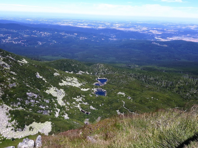 Výhled na dvě ledovcová jezírka.