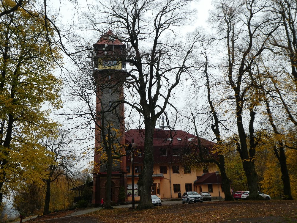  Tichánkova rozhledna na vrchu Tábor - 678 m n. m.