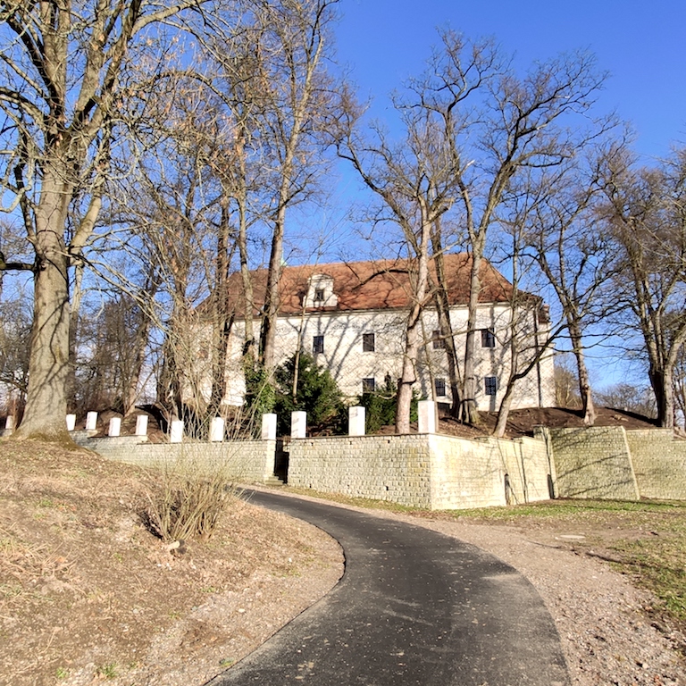 33 Doudleby n. Orl.– renesanční zámek I